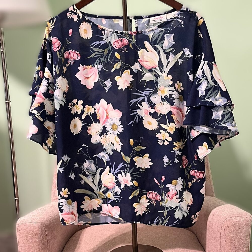 Sweet Pea for New York & Company Floral Blouse Size M
